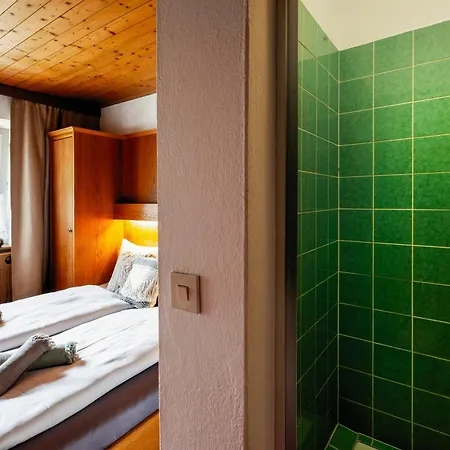 Pinetree Bed & Breakfast Mayrhofen