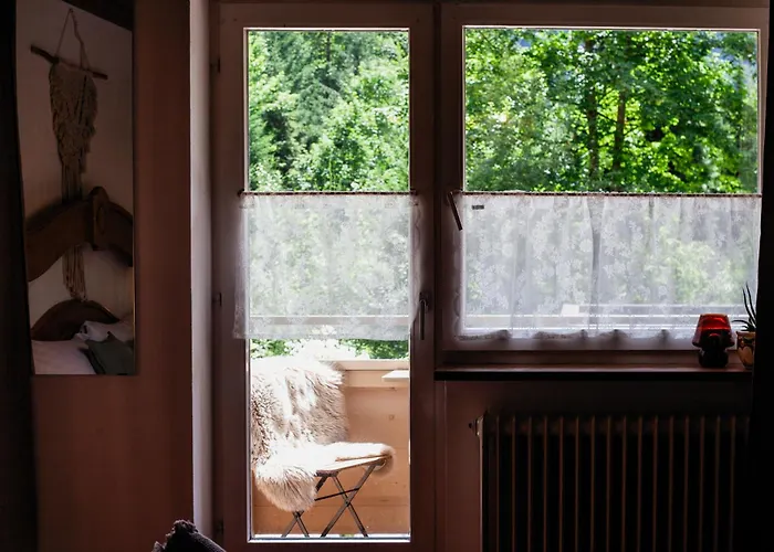 Pinetree Bed & Breakfast 3*