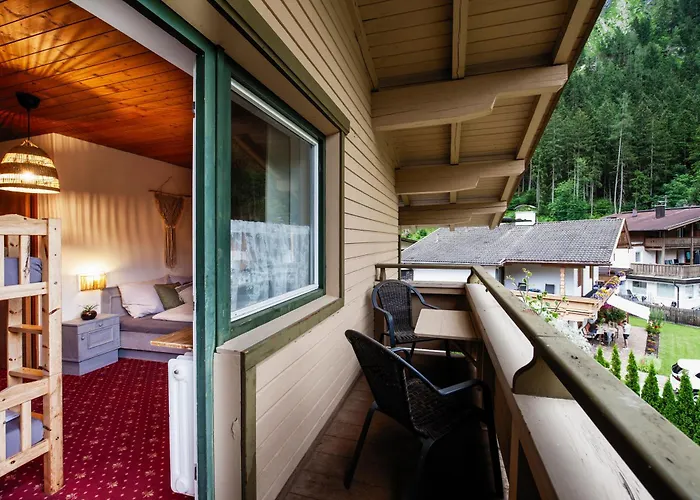 Pinetree Bed & Breakfast 3*