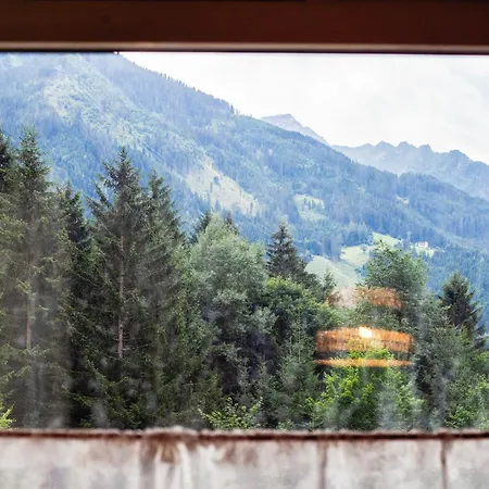 Pinetree Panzió Mayrhofen